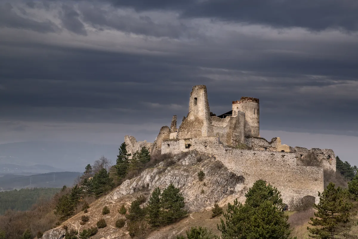 csejtei vár, Báthory Erzsébet, legenda, történelem, Fekete bég, véres grófnő