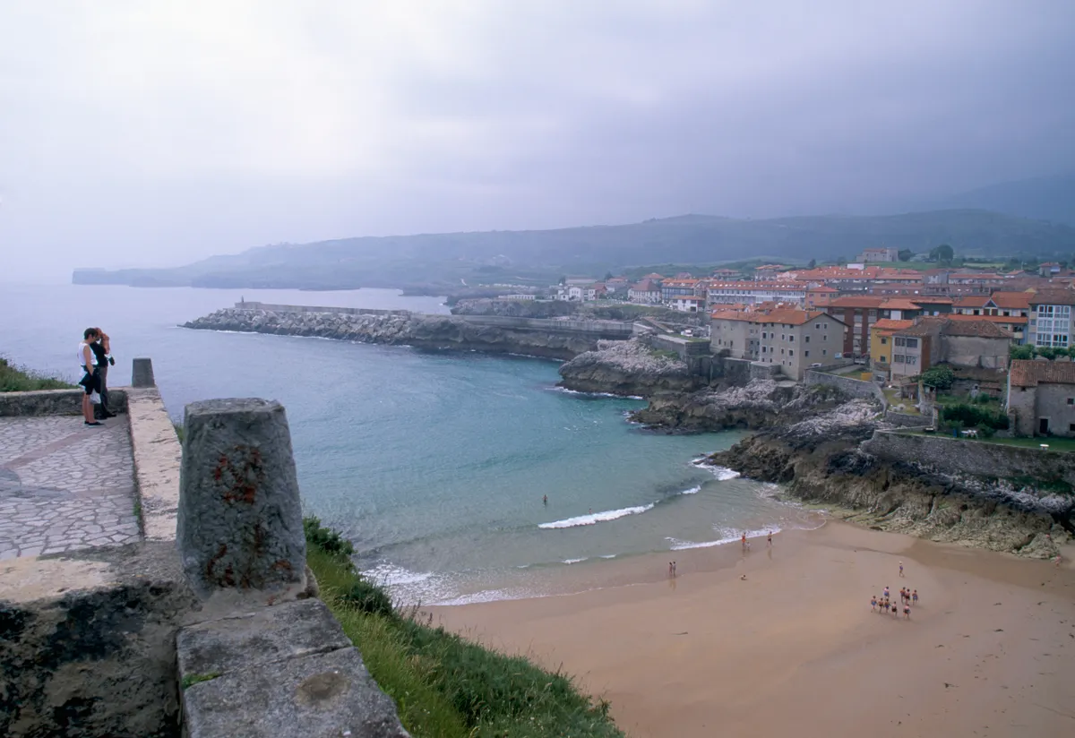 Strand Llanesben, Asztúria, Spanyolország