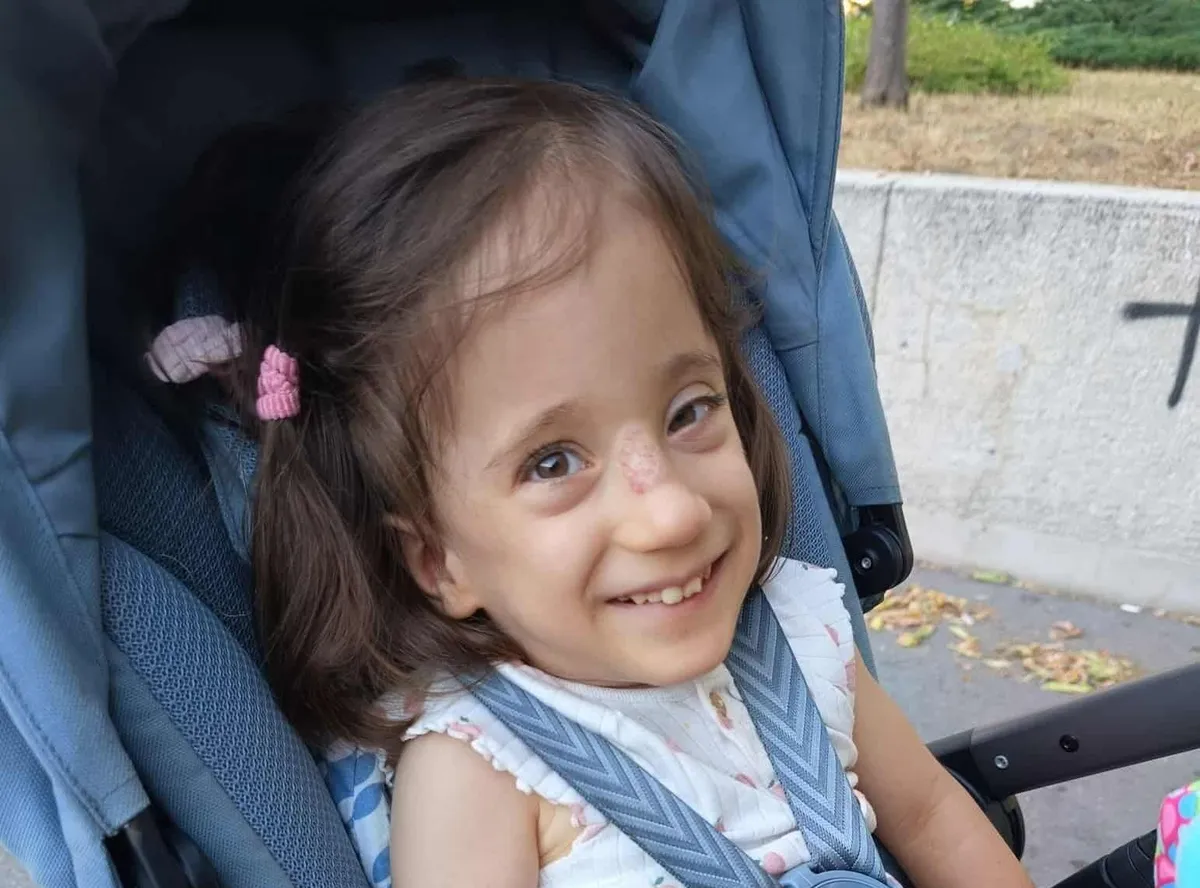 Andrea szerint a kislánya a hatalmas harcok ellenére mindig mosolyog.