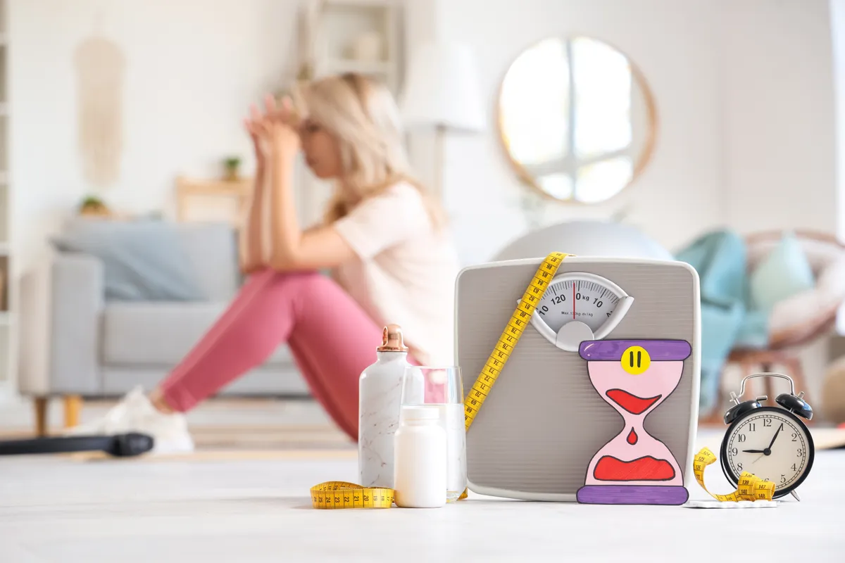 menopauza, kilók, mérleg, diéta, sport, középkorú nő