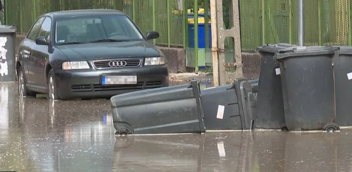 Kecskeméten csőtörés miatt állt a víz az utcákon