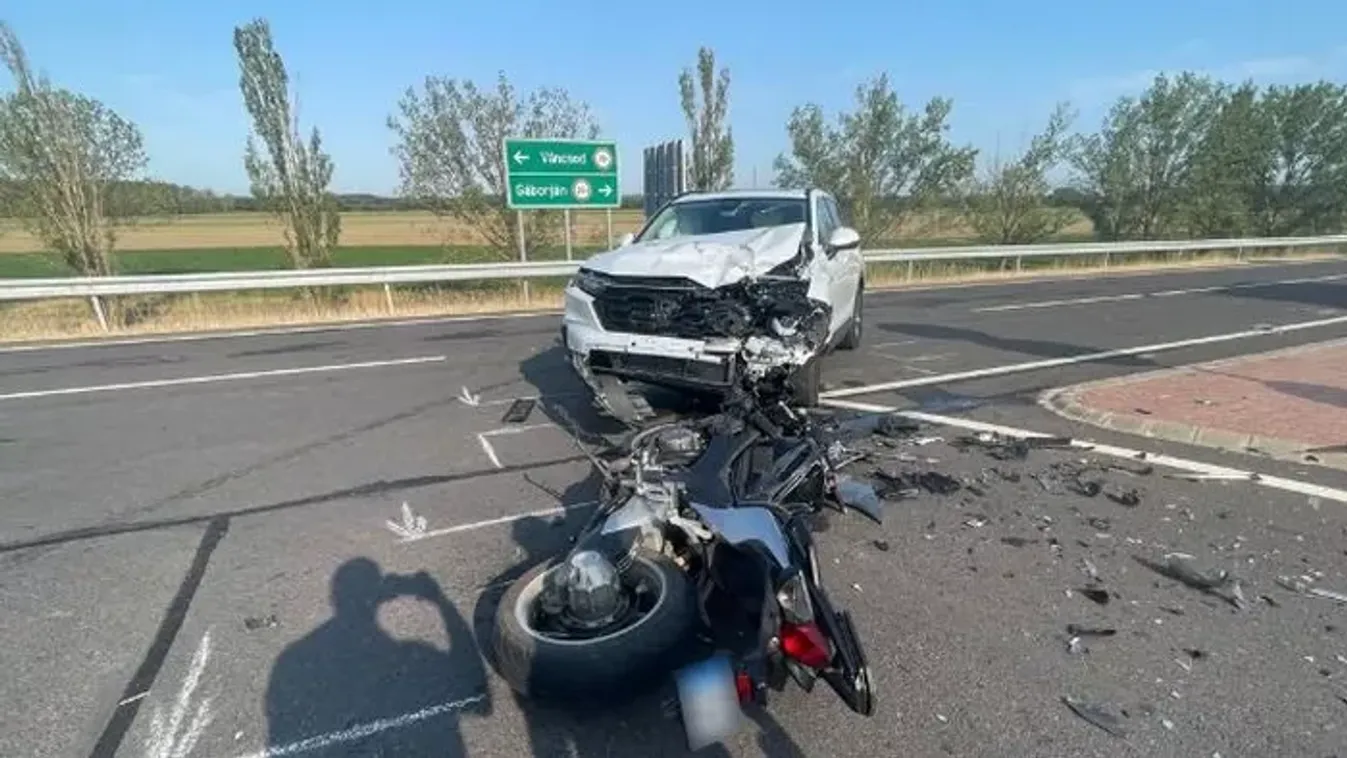 Borzalmas baleset az M4-esen: kanyarodó autós csapódott a motorosba - tucatnyian gyászolják Marcit