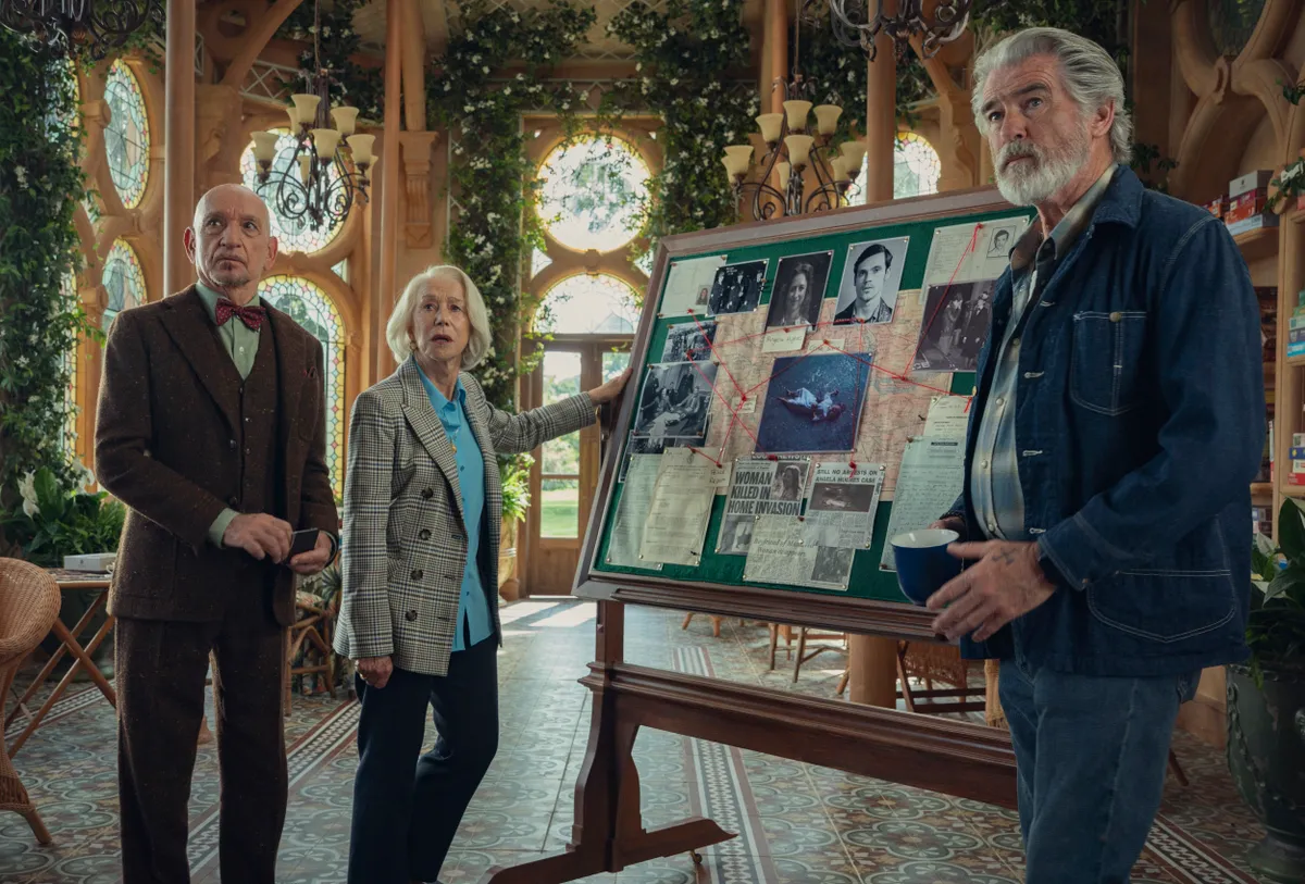 Ben Kingsley, Helen Mirren és Pierce Brosnan szabadidős tevékenysége rövidesen valódi nyomozássá válik (Fotó: ZUMAPRESS.com)