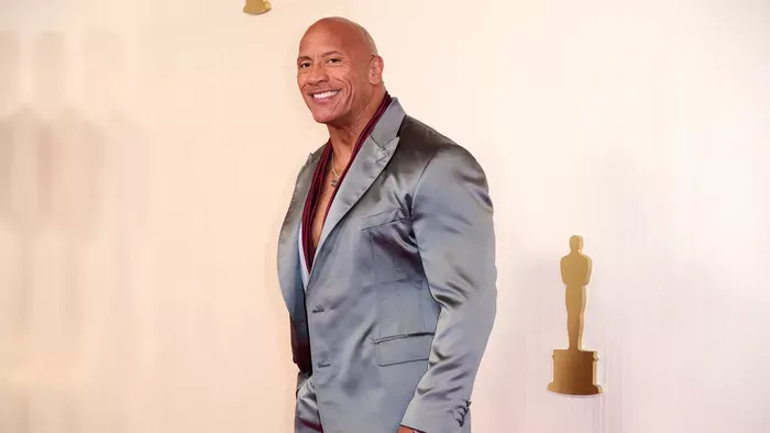 Felismerhetetlen torzult Dwayne Johnson – Fotók