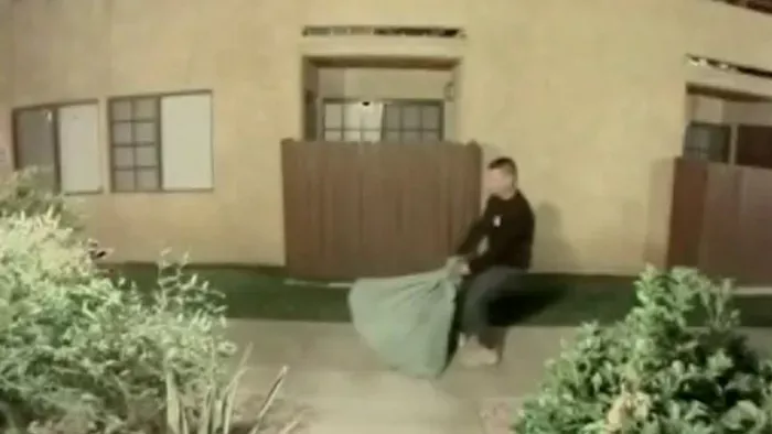 Brutális módon végzett az édesanyával - szökésben a gyilkos!