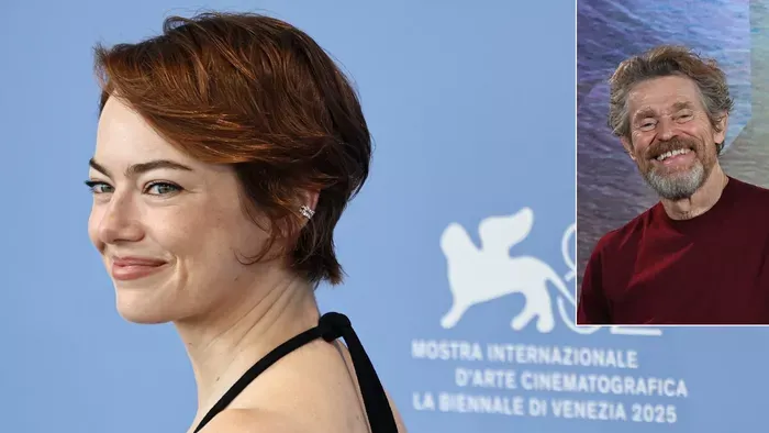 Emma Stone lesmárolta Willem Dafoe-t a vörös szőnyegen