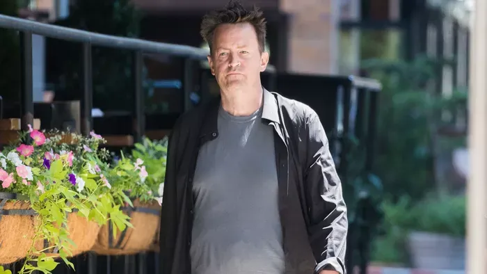 Ebből ébredt rá Matthew Perry kollégája arra, nagy a baj