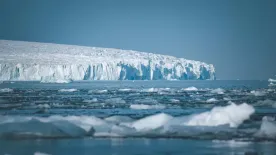 „Katasztrofális következményekkel járhat” – rémisztő hírek érkeztek a világ legnagyobb jéghegyéről