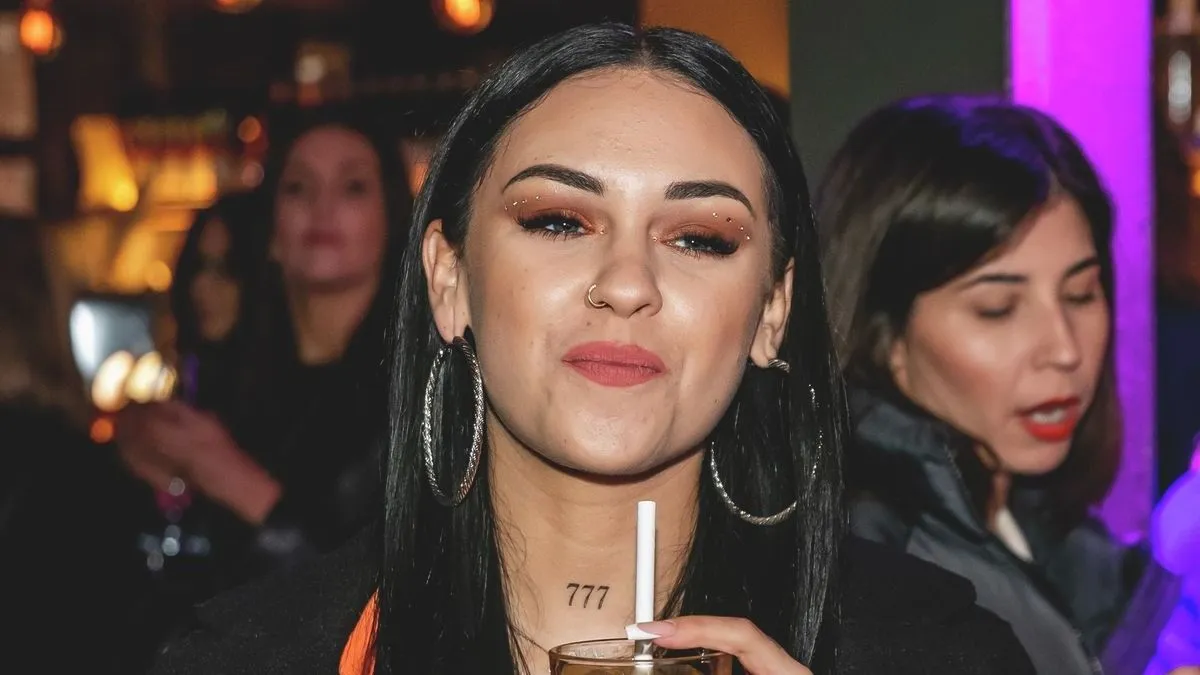 Lil G egy papagáj áldozata lett