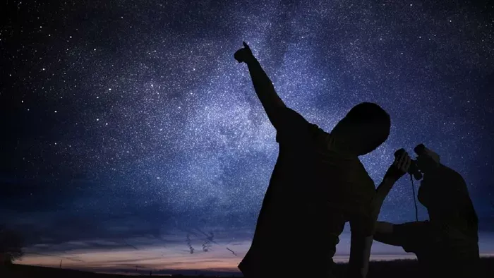 Rejtélyes égi fény hozta lázba az UFO-rajongókat