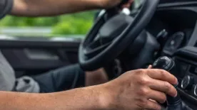 Lehetetlen KRESZ-kvíz: ha minden kérdésre jól válaszolsz, megtarthatod a jogsidat!
