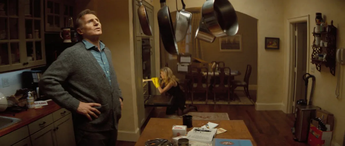 Liam Neeson et Pamela Anderson dans le film "Y-a-t-il un flic pour sauver le monde ?", nouvel opus de la saga