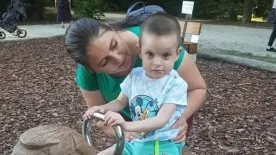 „A lelkem akkor teljesen összetört” – Zolika anyja mindent megtesz, hogy a fia esélyt kapjon a gyógyulásra