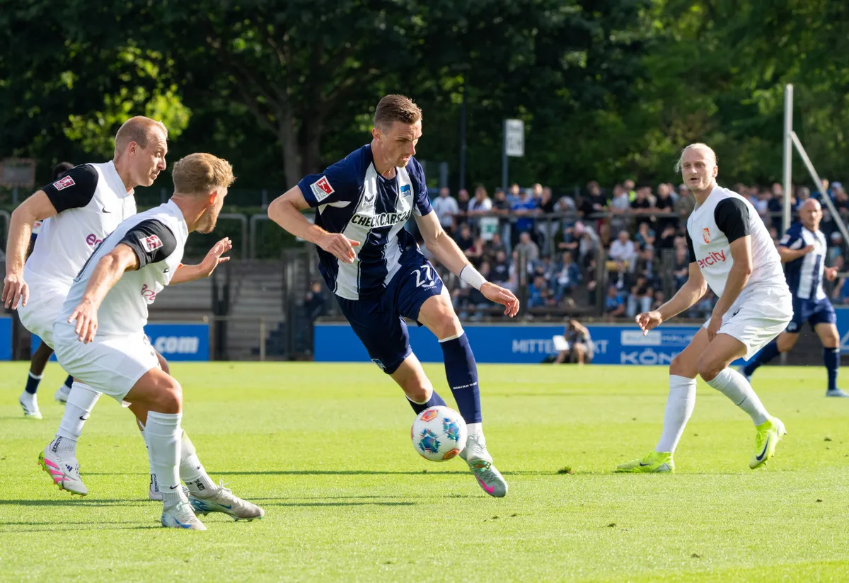 Niklas Kolbe (középen) tipla bordatöréssel dőlt ki, ő Dárdaiék kilencedik sérültje