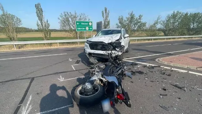 Kanyarodó autós gázolta halálra az M4-esen motorozó Mártont