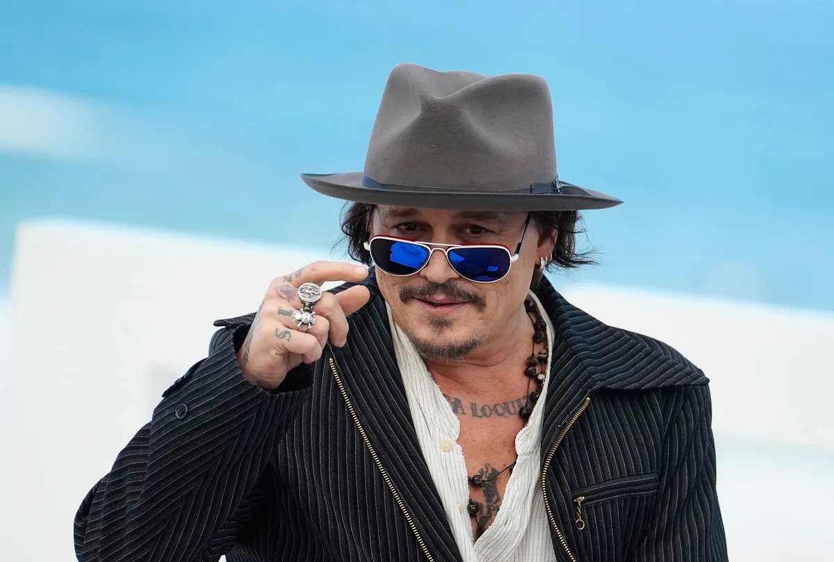 Johnny Depp a pletykák szerint Angelina Jolie-val folytat titkos viszonyt - BORS

