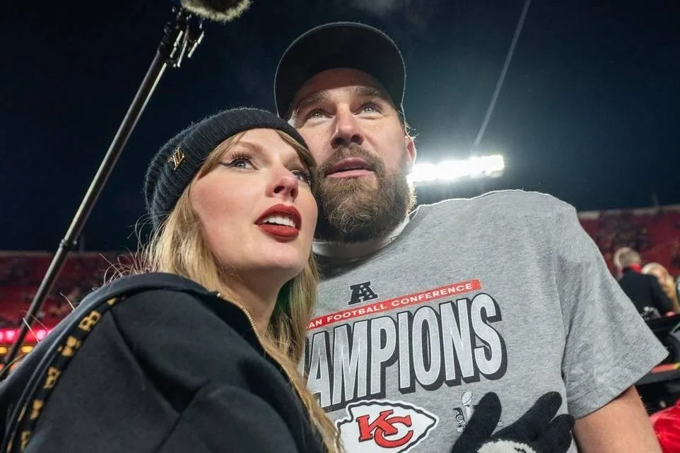 Travis Kelce már két hete megkérte Taylor Swift kezét
