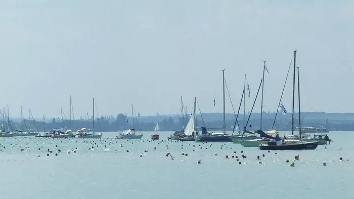 Balaton-átúszás – A magyar nyár leghosszabb tempói