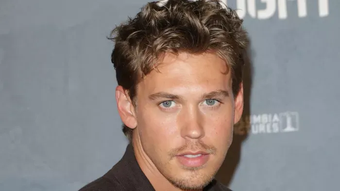 Alsóban várta a stábot Austin Butler