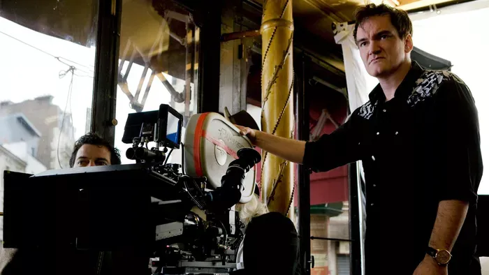 Embertelen körülmények között forgatott Quentin Tarantino