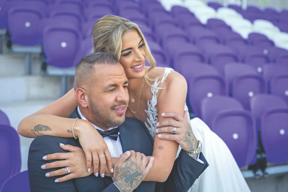 HOT FELTÖLTÉSEK
Széki Attila Curtis és Széki Barnai Judit Eszter - Peti
Peter Srámek - Niki
Emilio - Adrián
Kucsera Gábor - Ági