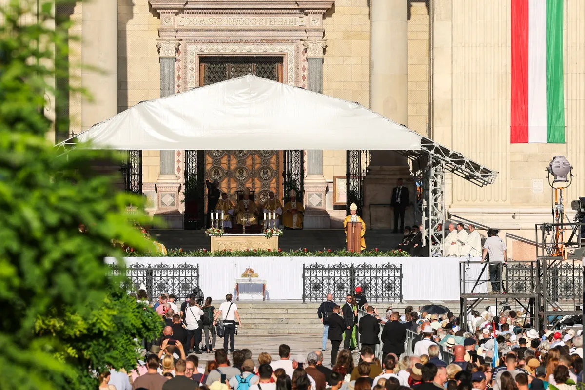 Augusztus 20. - Ünnepi szentmise a Szent István-bazilika előtt