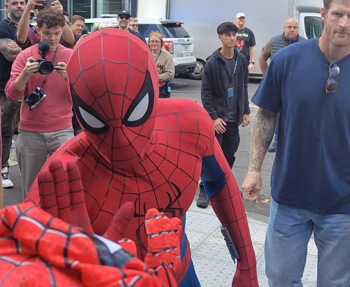 Tom Holland spotted filming new Spider-Man movie in Glasgow - and high-fiving fans