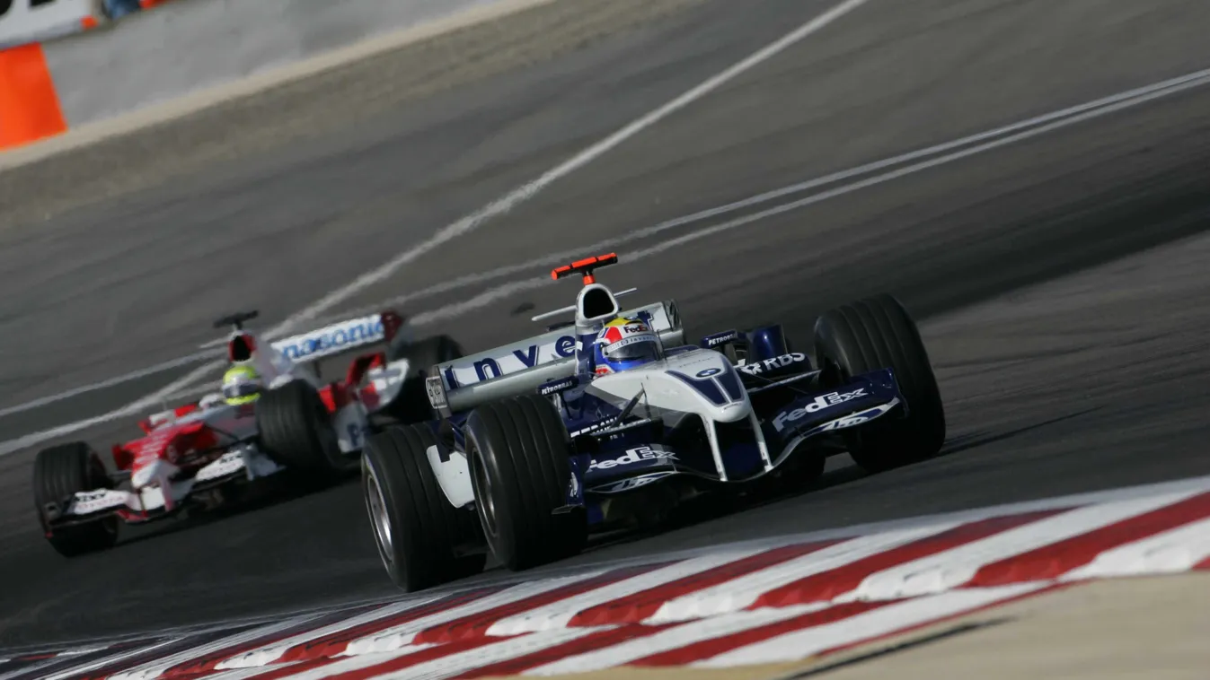 Mark Webber versenyautóban egy Formula-1-es mérkőzésen - Kvíz