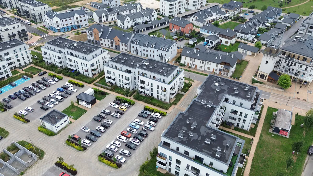 Modern lakópark madártávlatból otthon start program feltételeihez ideális ingatlanokkal