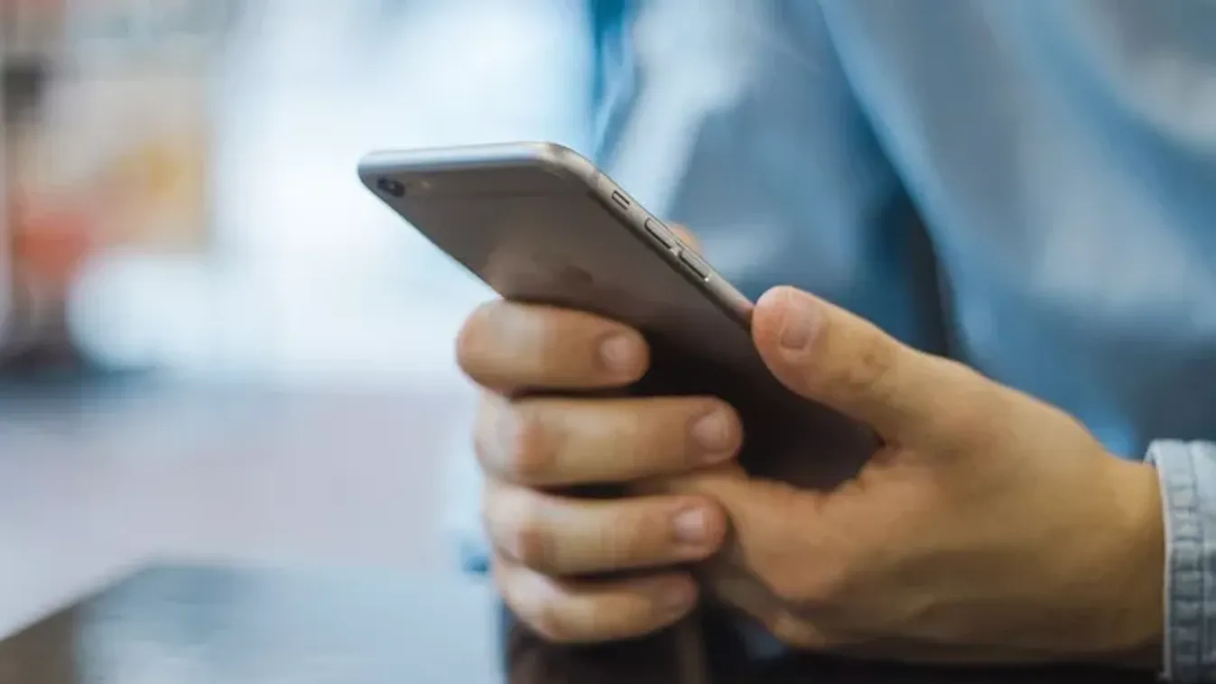 Új kameraforma, nagyobb kijelző és ultra-karcsú dizájn: a ChatGPT szerint ilyen lesz az iPhone 17