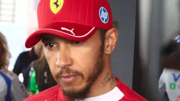 Hamilton kipakolt, a rajongók már a legrosszabbtól tartanak