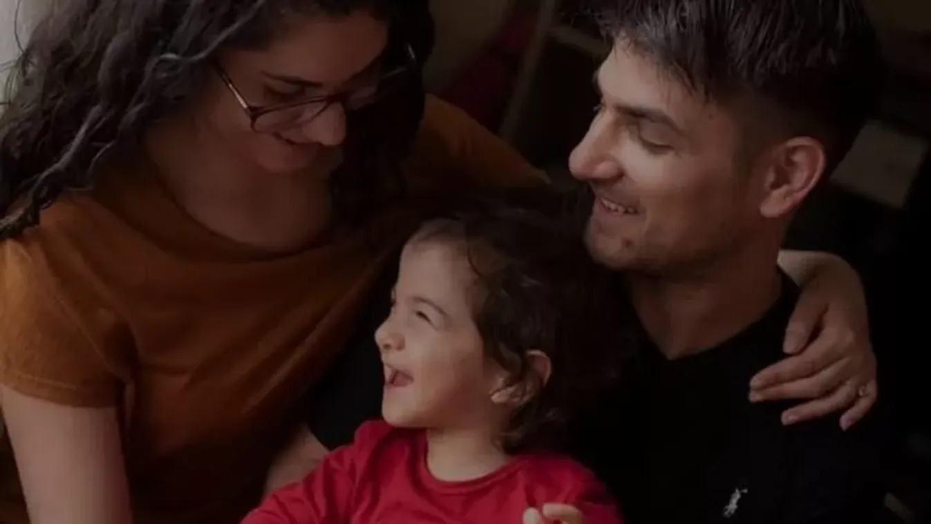 "Ő adja az erőt, mosolyával vezet minket" - Nolina, bár halva született, a legjobb családban landolt