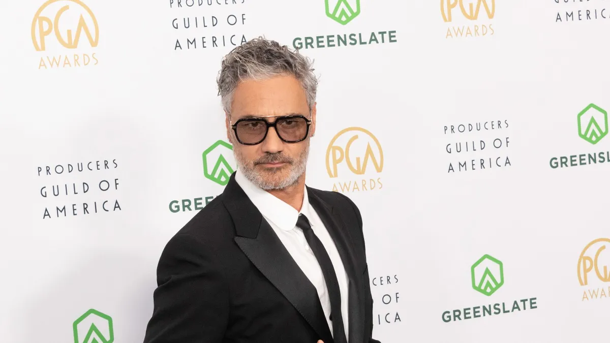Lökött maori vámpírként kezdte, mára ő Hollywood egyik legfelkapottabb rendezője