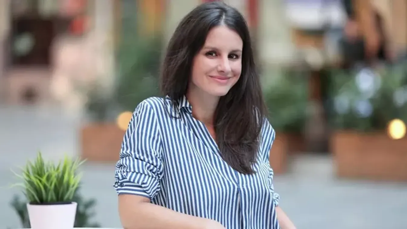 Mámorító látvány: bikinire vetkőzött Szabó Erika