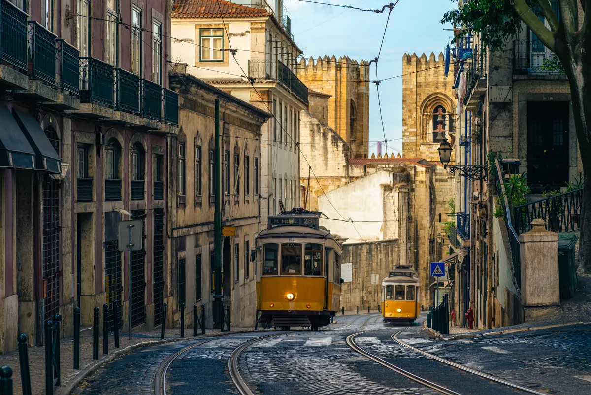 Lisszabon, 28-as villamos, Sé katedrális