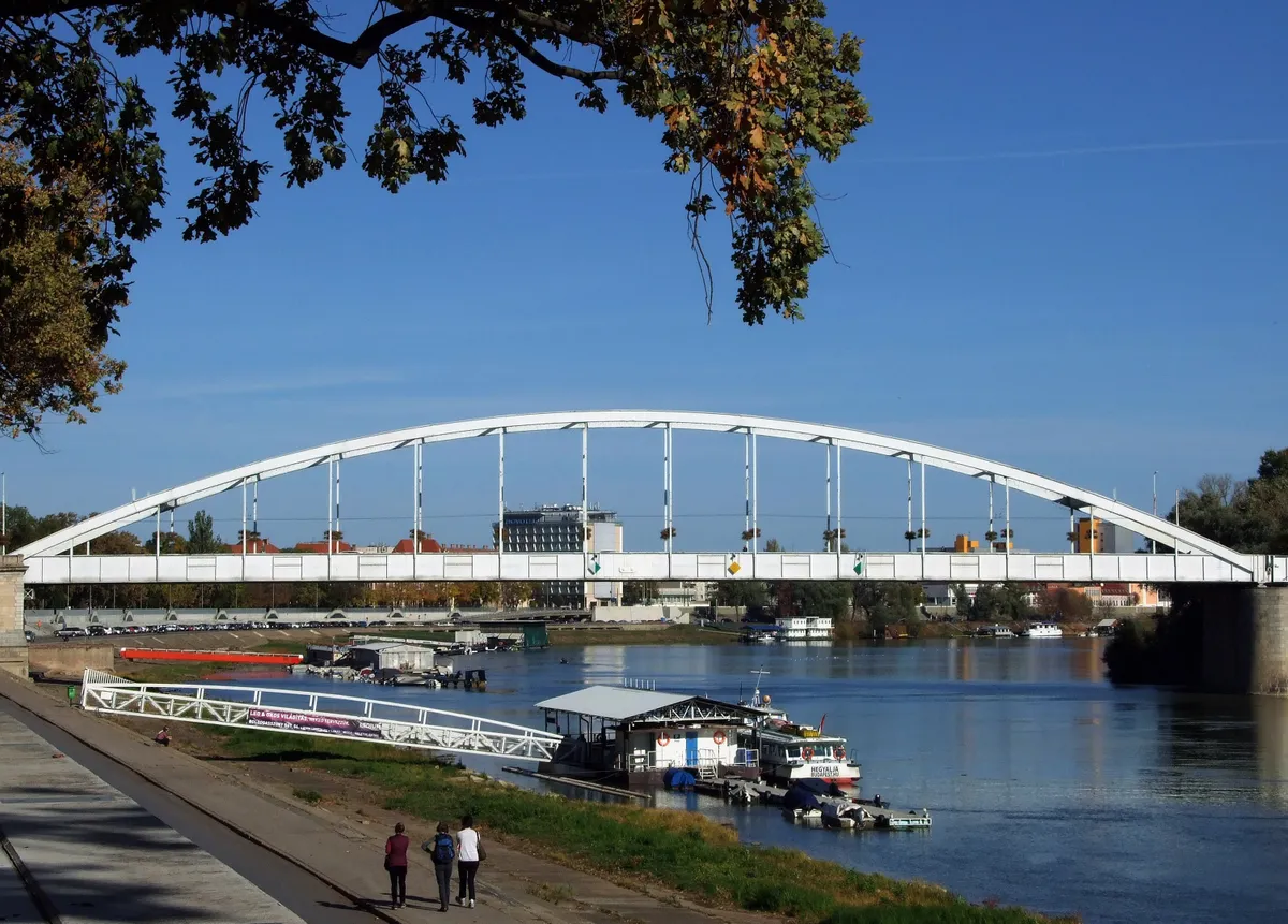 Huszár Mátyás rakpart, Szeged