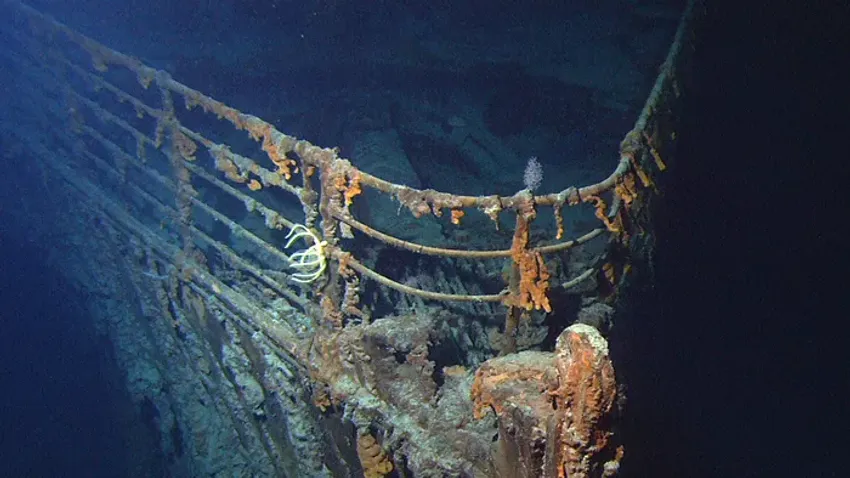 Kísértetek az óceán mélyén – Hátborzongató felvételek a Titanic roncsairól
