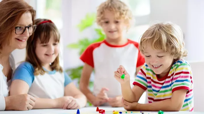 Tini hősök segítenek a „üveggyerekeken”
