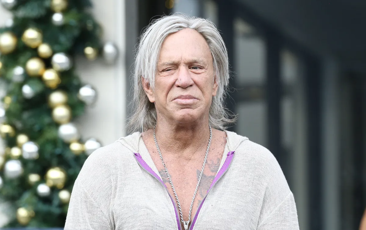 Mickey Rourke-t akármelyik percben kilakoltathatják