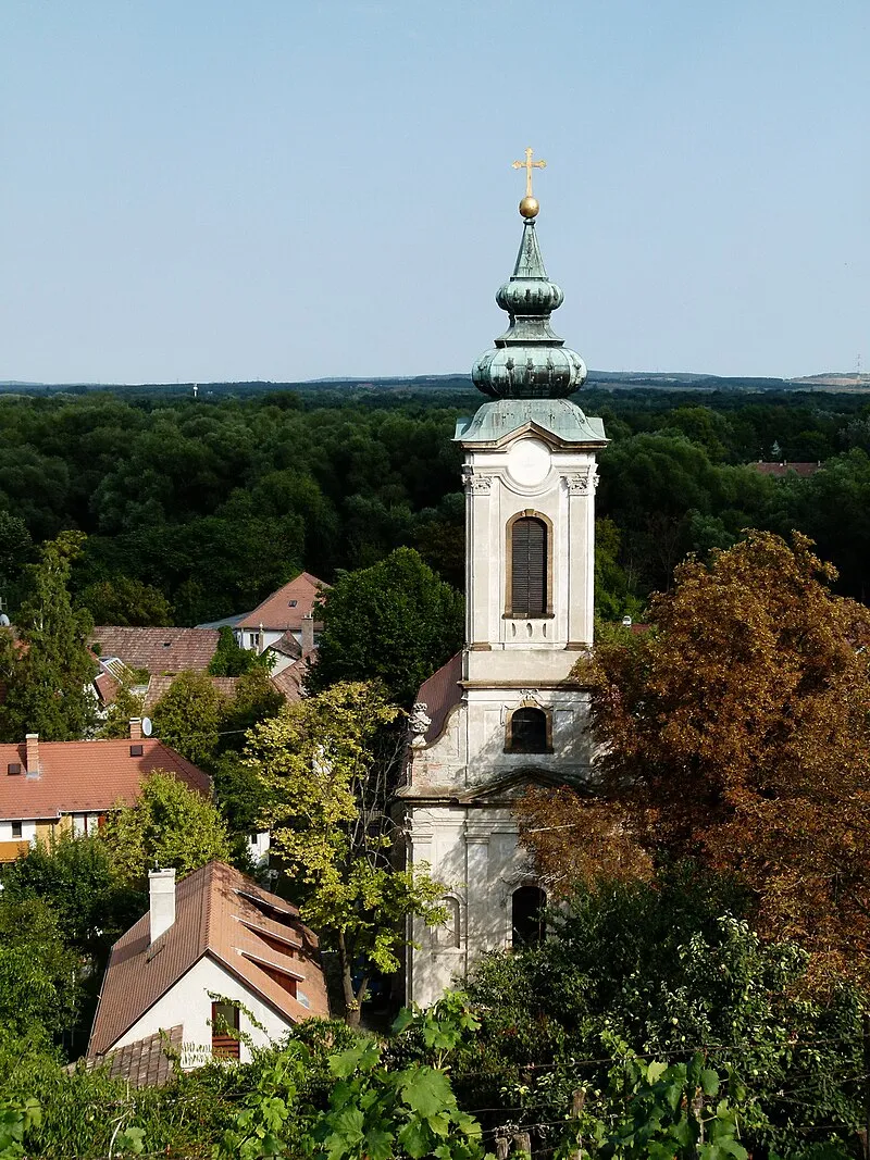 Szentendre, Preobrazsenska-templom, őszi lombok