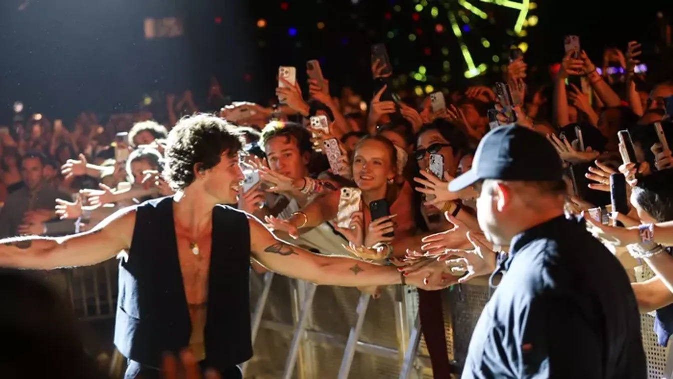 Mi történik? Shawn Mendes megszökött Budapestről: Etyeken borozgatva fotózták le a Szigeten partizó világsztárt!