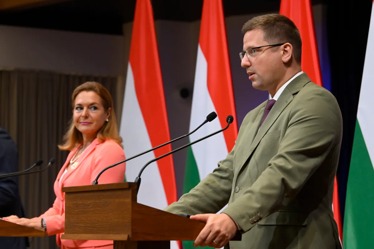 GULYÁS Gergely; VITÁLYOS Eszter