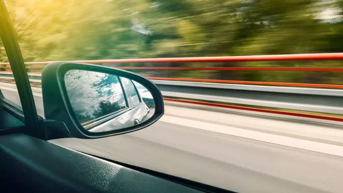 Életveszélyes manőverek az M7-esen, egy fiatal pár életével játszott az ámokfutó sofőr