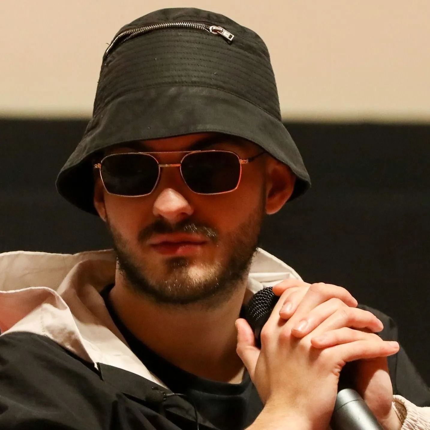 "Gagyi sz*r… ennyire f*st még az AI se tud" – Ezt gondolják a rajongók Azahriah új daláról