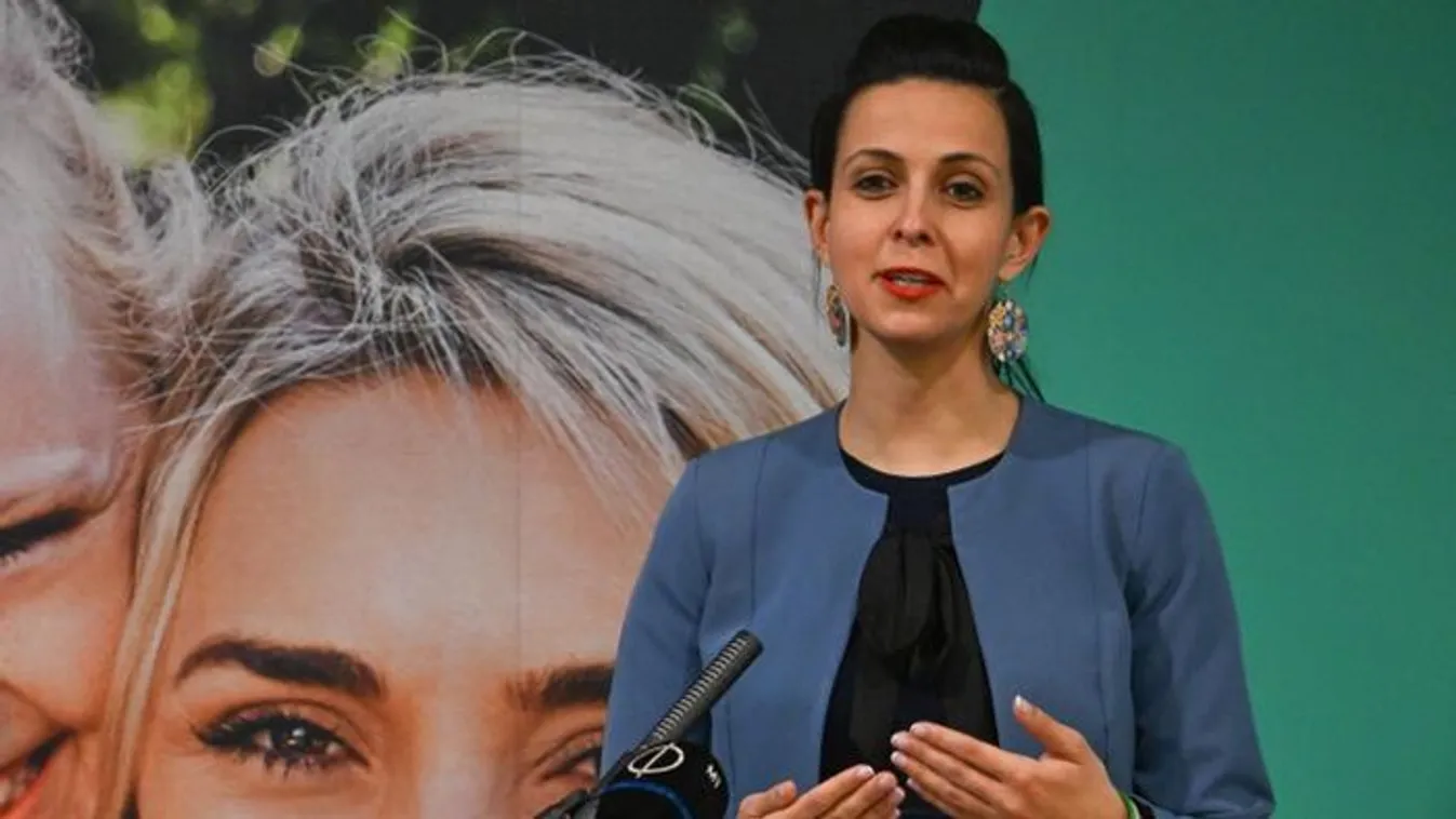 Koncz Zsófia: A napokban érkeznek a családi adókedvezmény, a csed, a gyed és az örökbefogadói díj megemelt összegei
