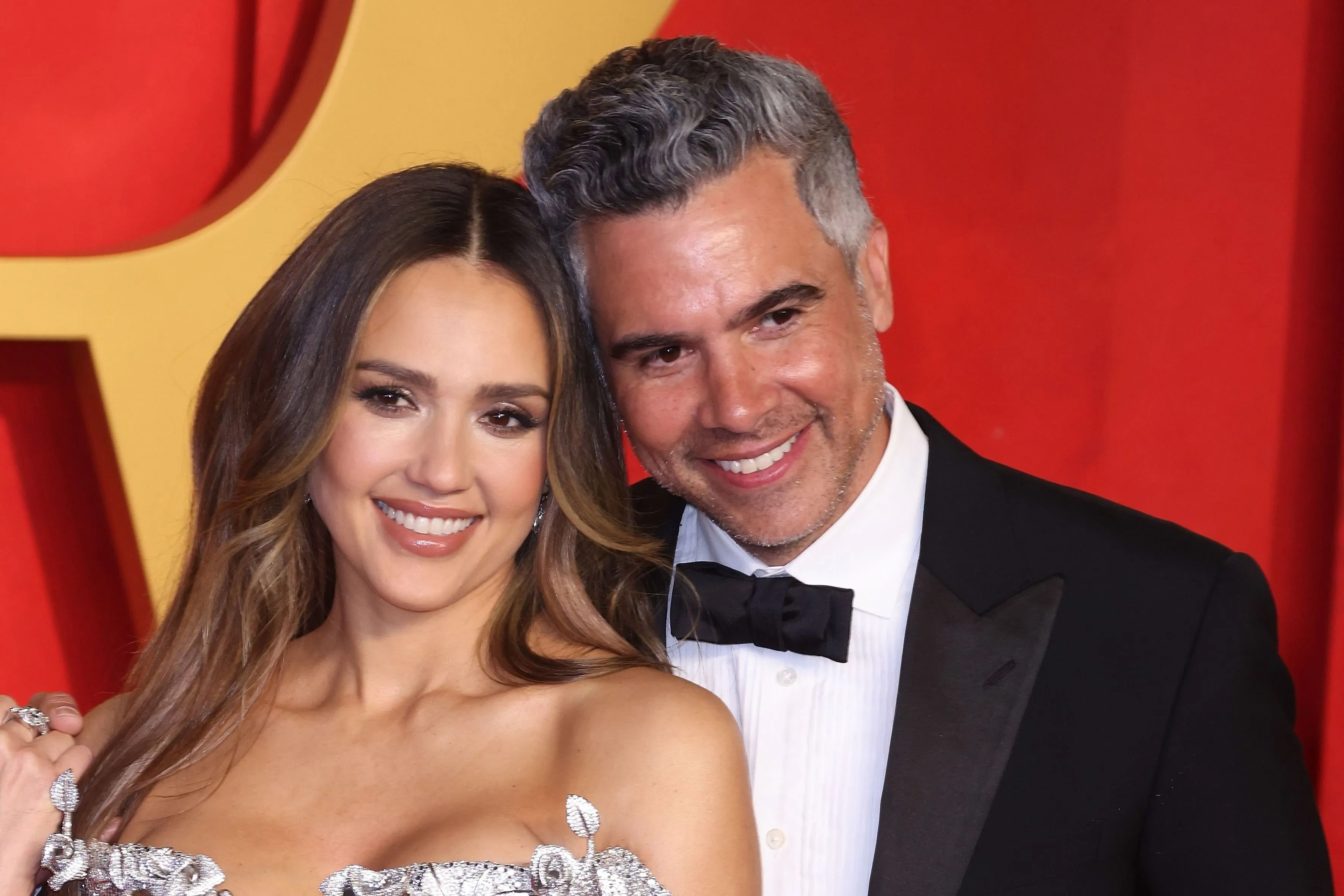 Jessica Alba exférje nála 21 évvel fiatalabb nővel randizik