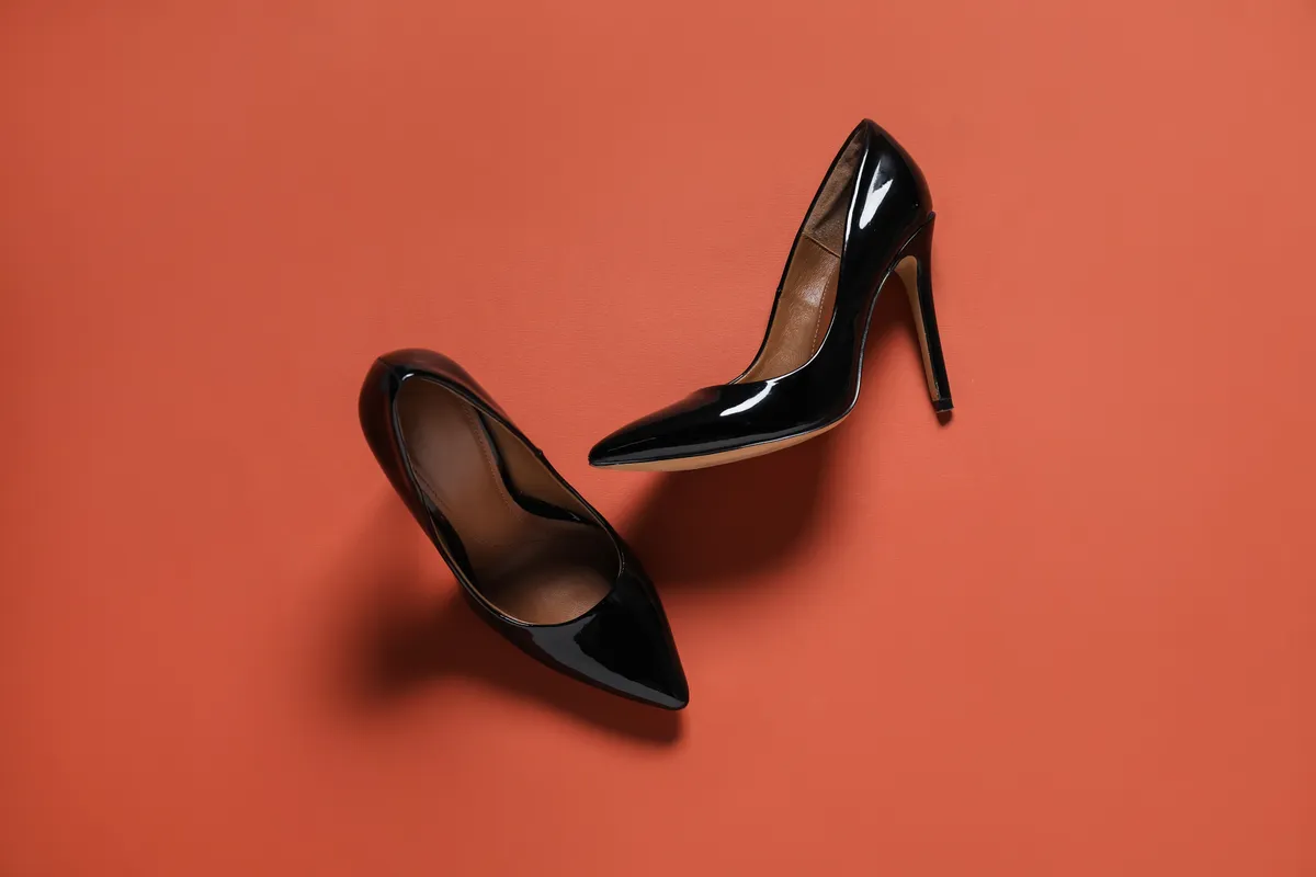 magassarkú, divat, történelem, járványok