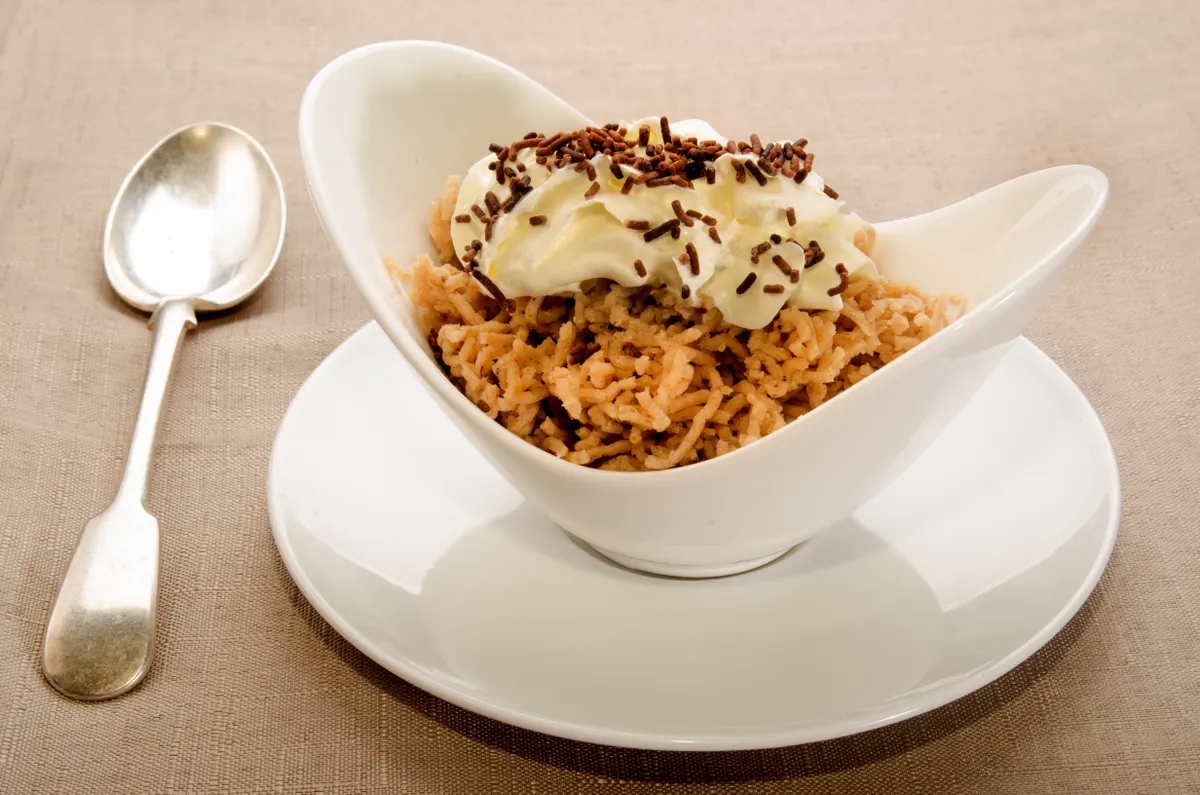 gesztenyepüré recept, desszert, gesztenye, tejszínhab, gesztenyemassza, csokireszelék