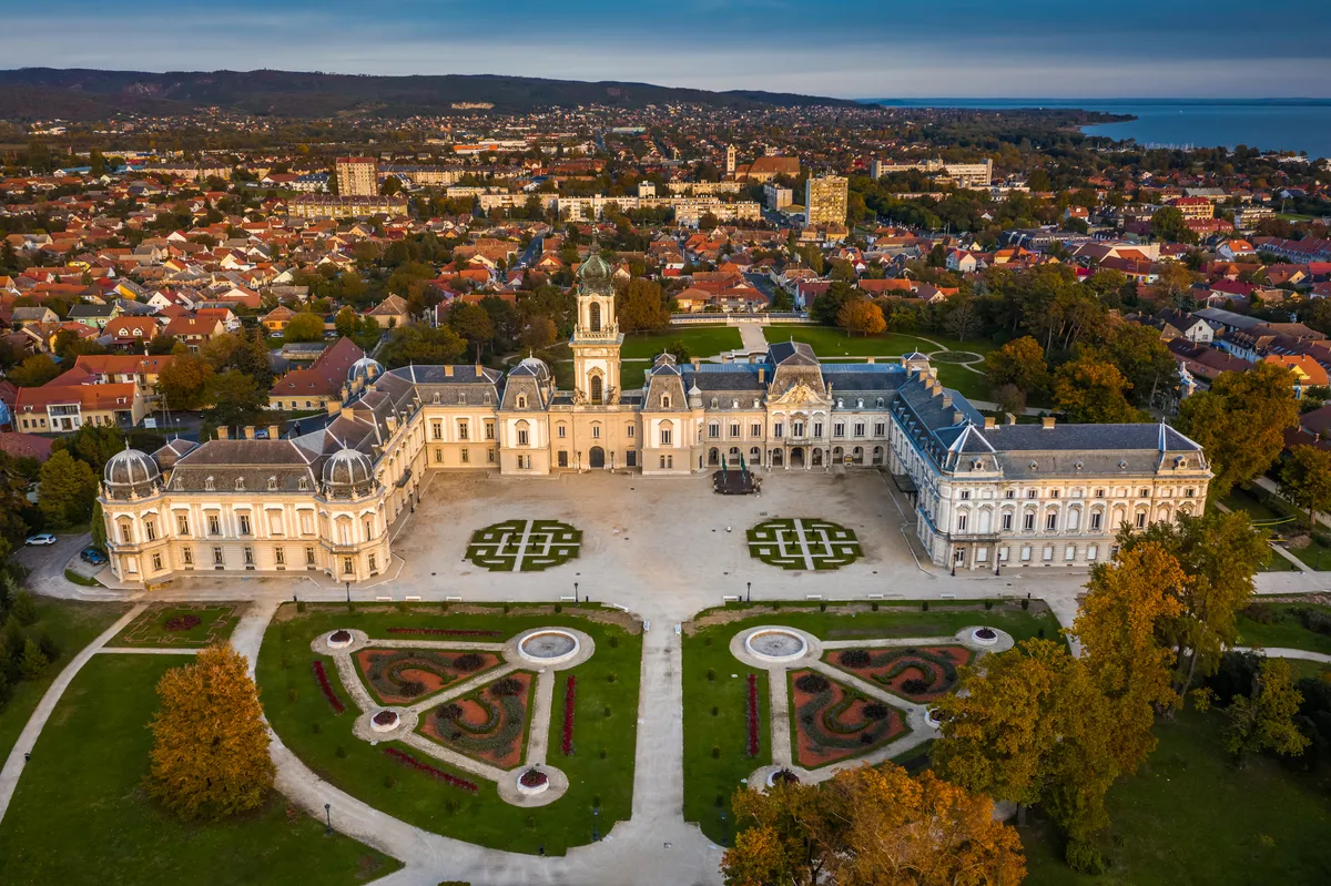 A keszthelyi Festetics-kastély ősszel