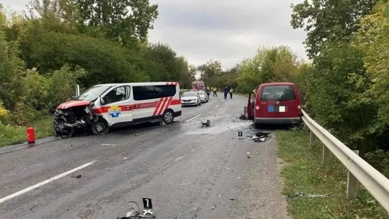 Brutális csattanás rázta meg a 61-es főutat - teljesen lezárták